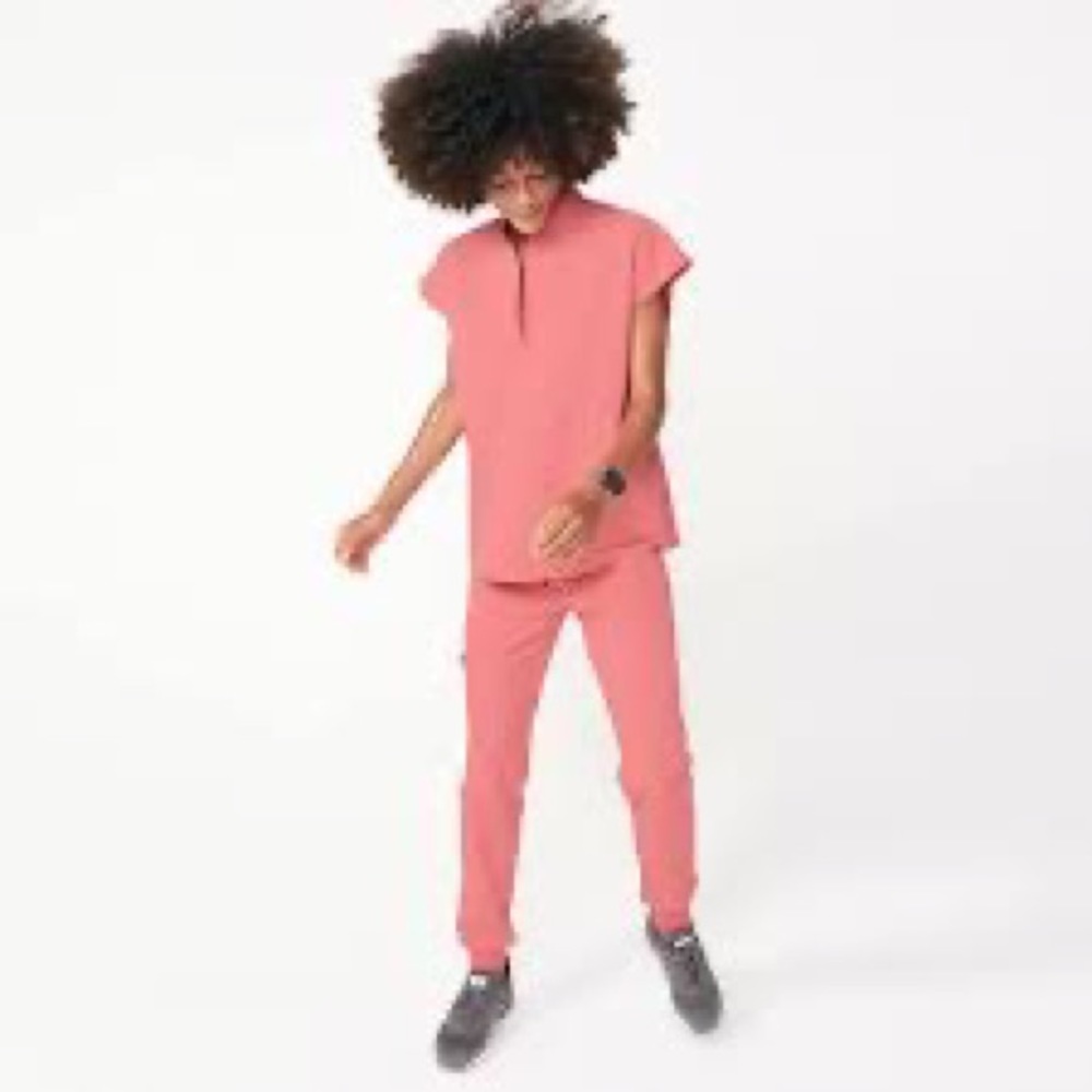 Figs Beat it pink